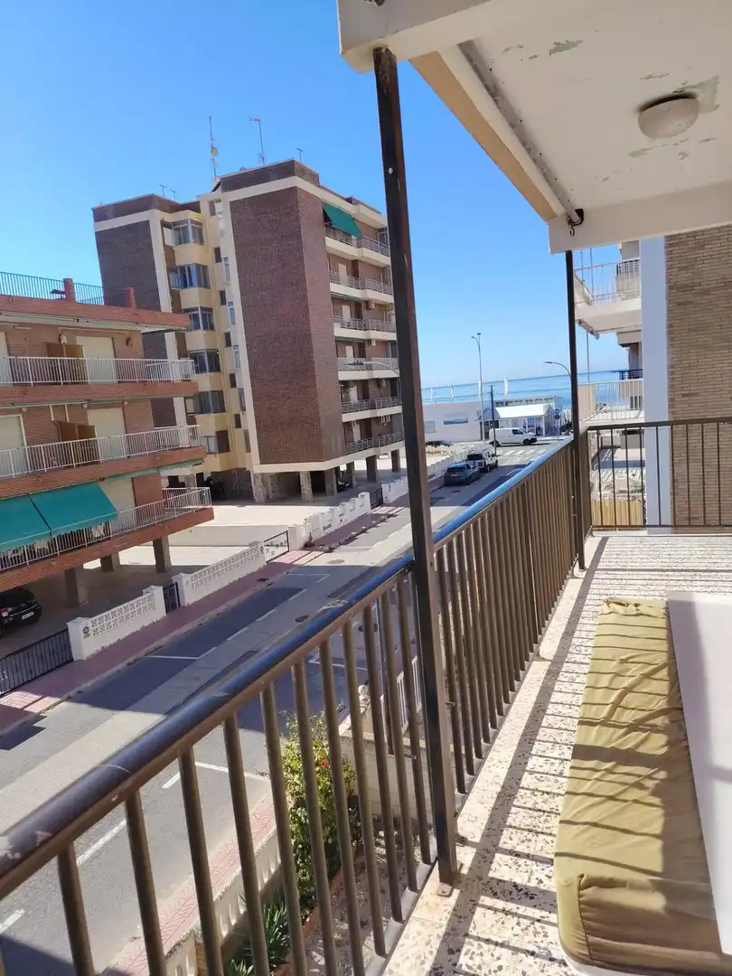 Vista exterior de Piso en venta en Santa Pola con Balcón