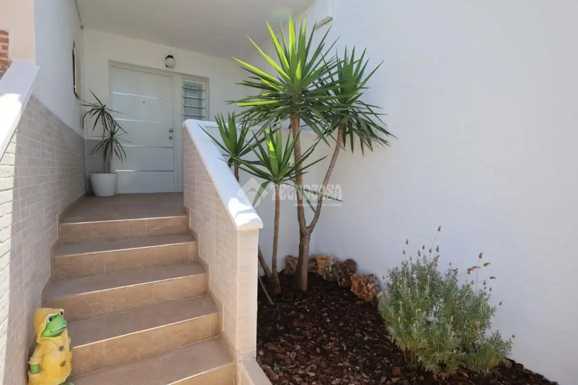 Casa adosada en venta en Sagunto / Sagunt con Aire acondicionado, Calefacción y Terraza