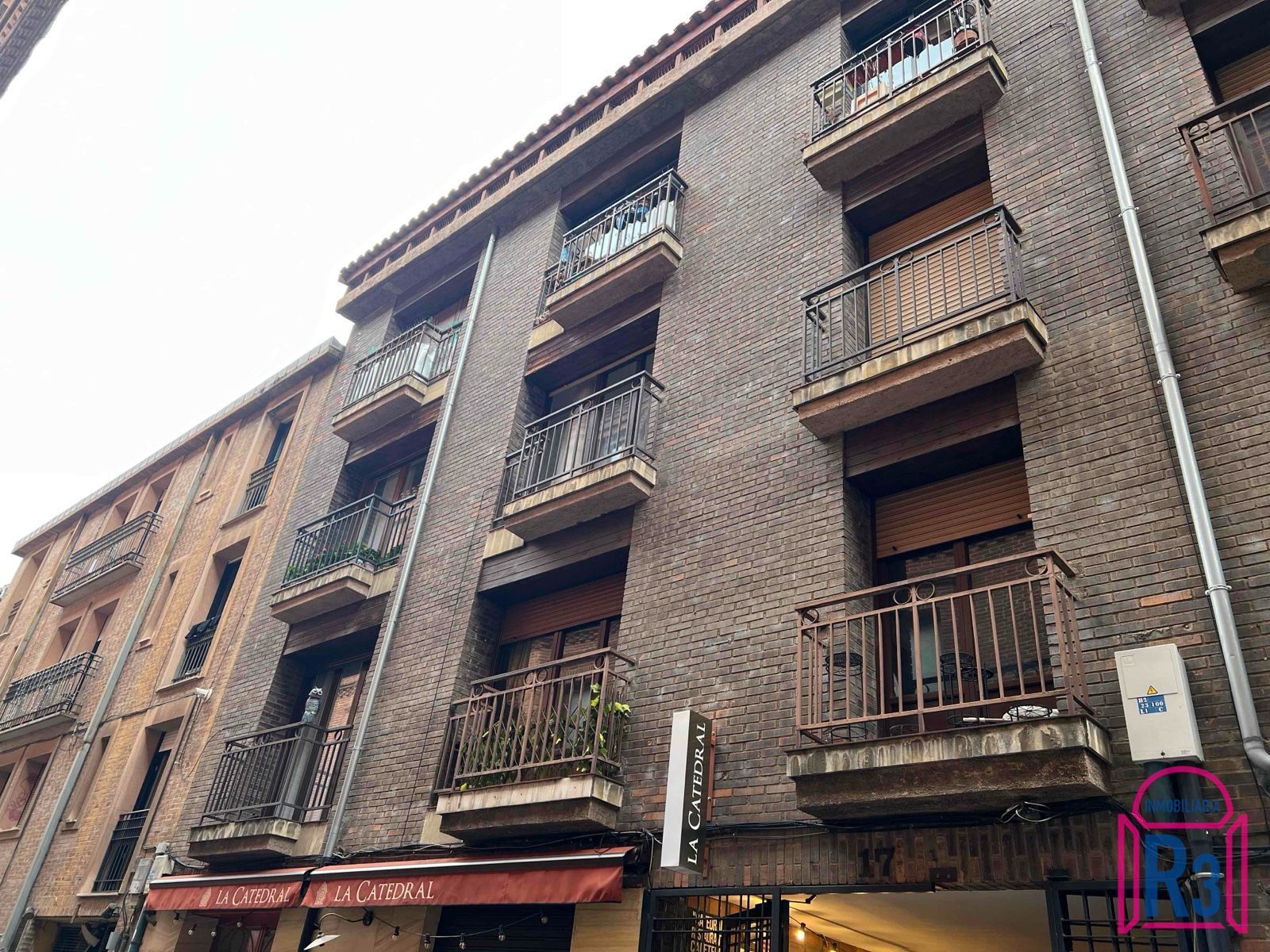 Exterior view of Flat for sale in León Capital   with Heating, Terrace and Storage room