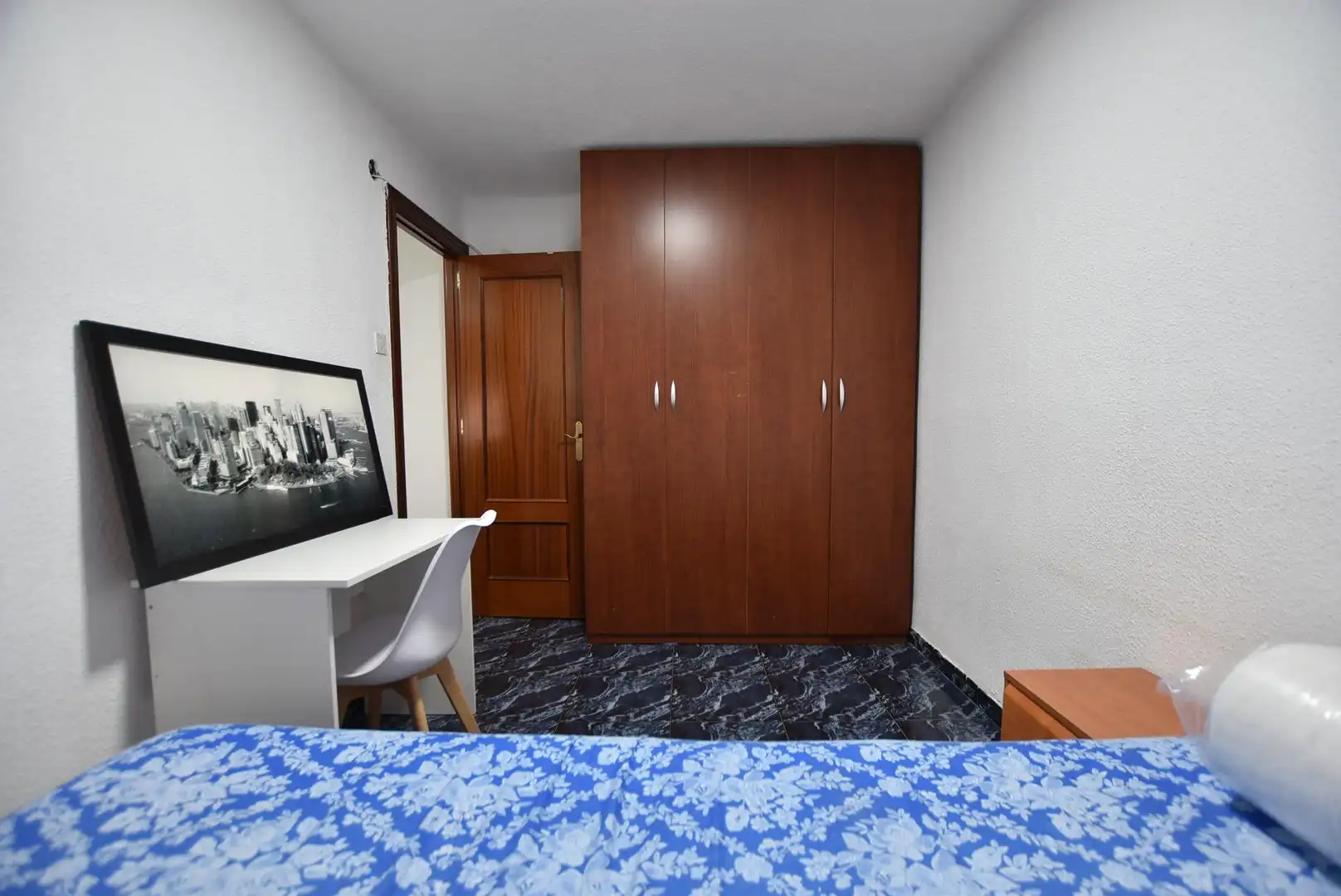 Zimmer in Calle Ebro, Barrio de Zaidín