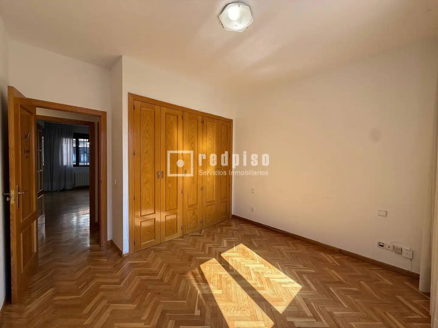 Bedroom of Flat for sale in Madrid  with Air Conditioner, Heating and Parquet flooring