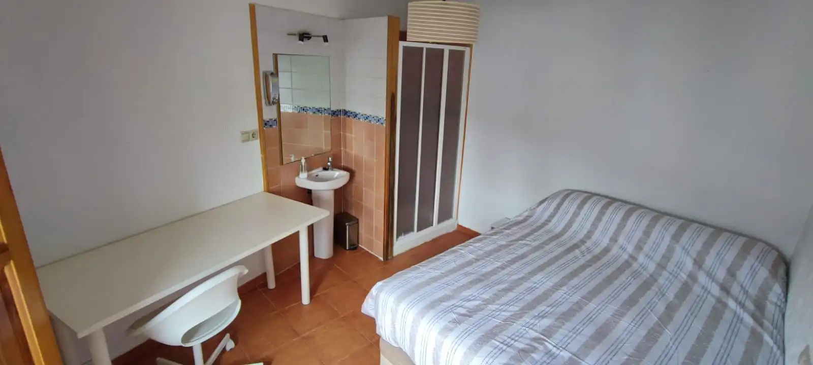 Dormitori de Casa o xalet de lloguer en Cuenca amb Calefacció, Moblat i Rentadora