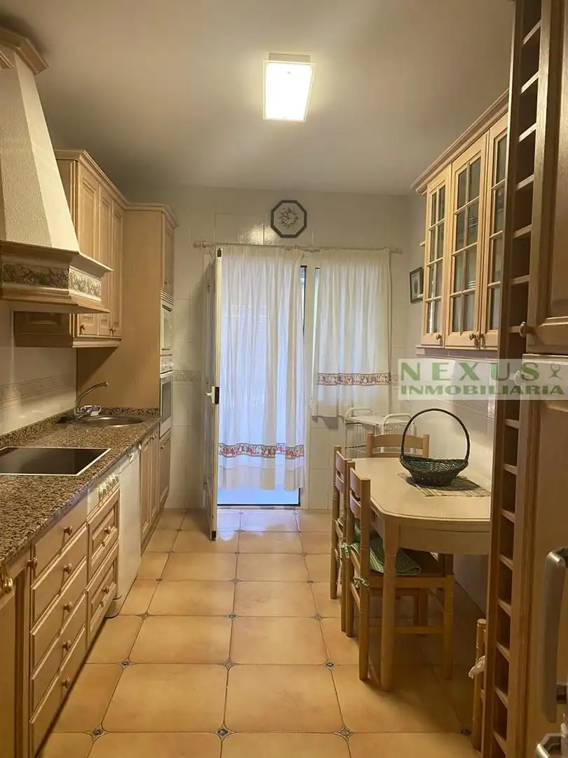 Flat with lift to rent in Ruta de la Plata, imagen 5
