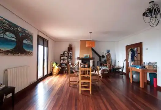 Menjador de Casa adosada en venda en Donostia - San Sebastián  amb Jardí privat i Terrassa