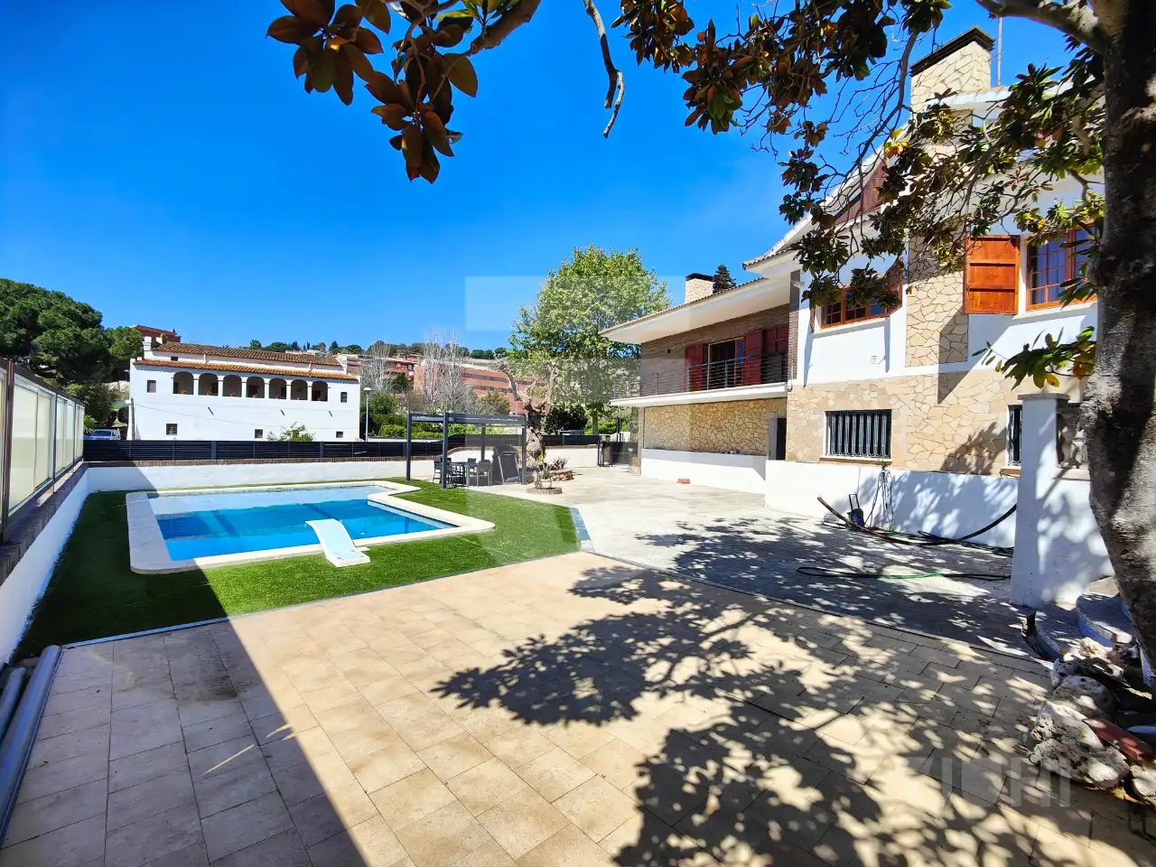 Vista exterior de Casa o chalet en venta en Tiana con Aire acondicionado, Calefacción y Jardín privado
