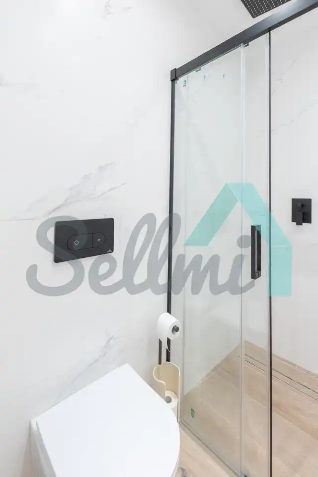 Flat for rent in Calle Real Oviedo, Masip