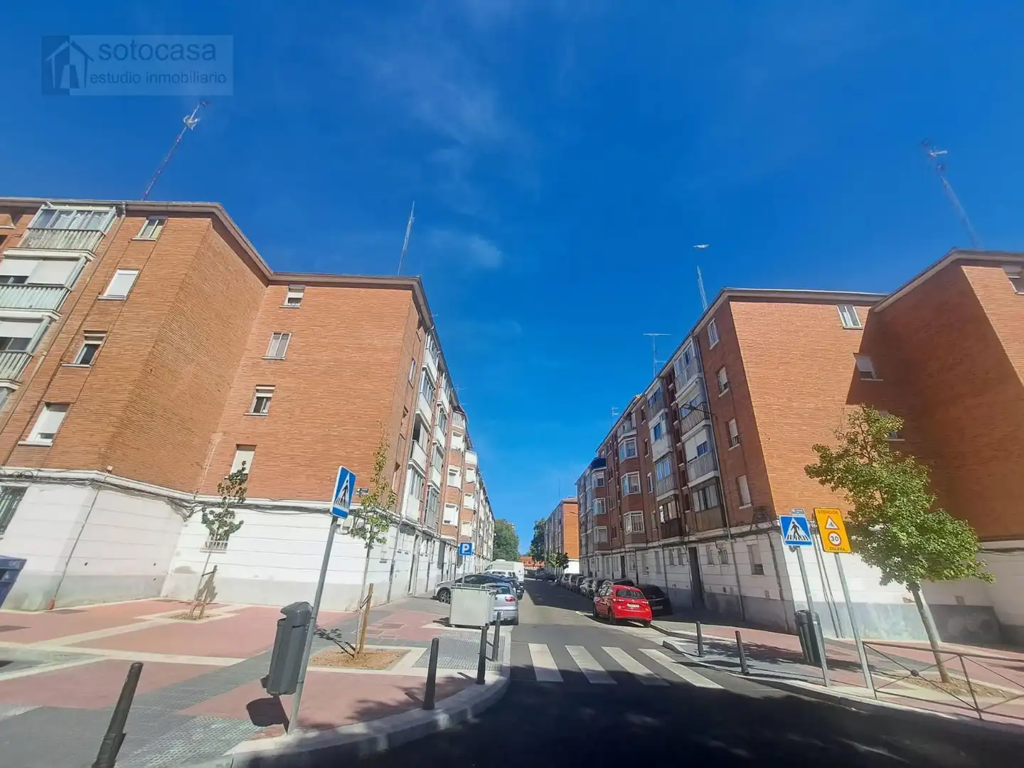 Vista exterior de Pis en venda en Valladolid amb Calefacció i Moblat