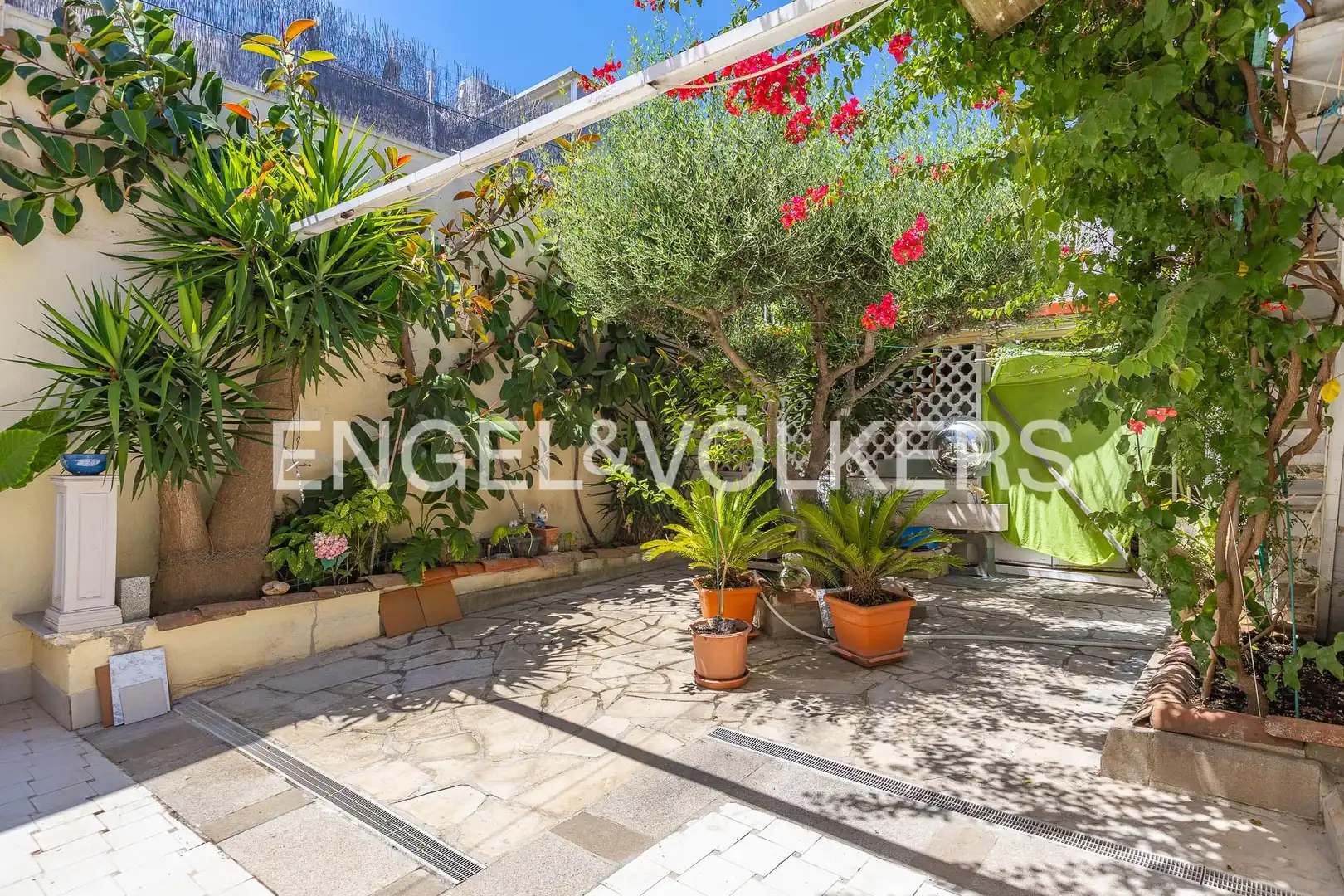 Terraza de Casa adosada en venta en Terrassa con Calefacción, Jardín privado y Terraza