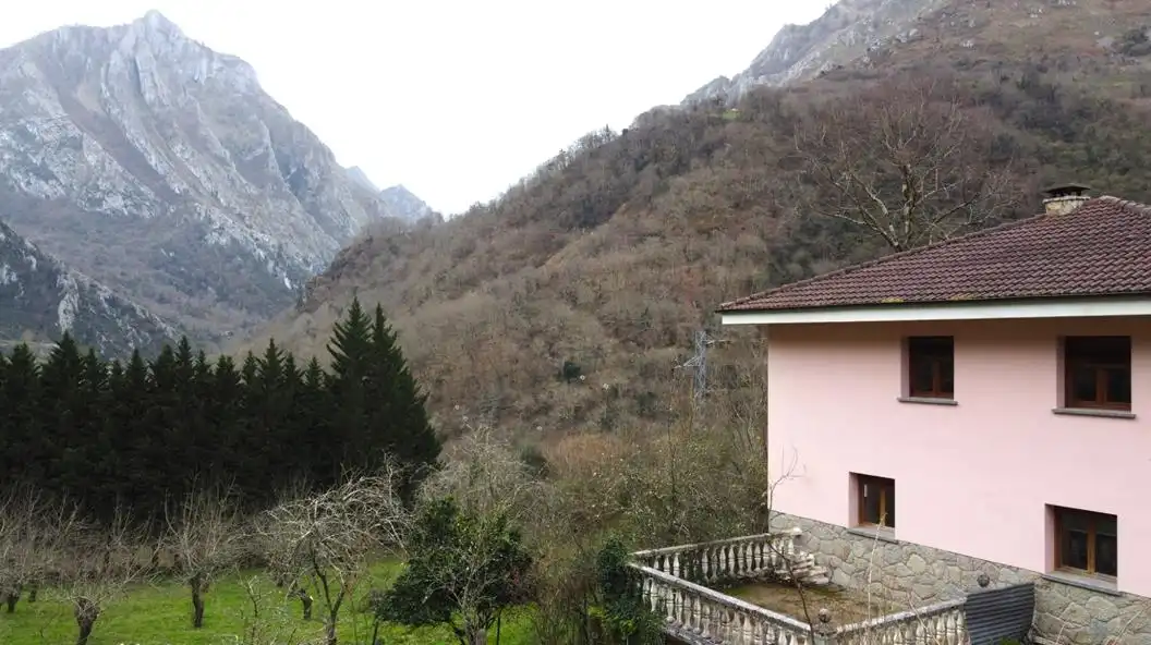 Garden of Houses for sale in Amieva  with Heating