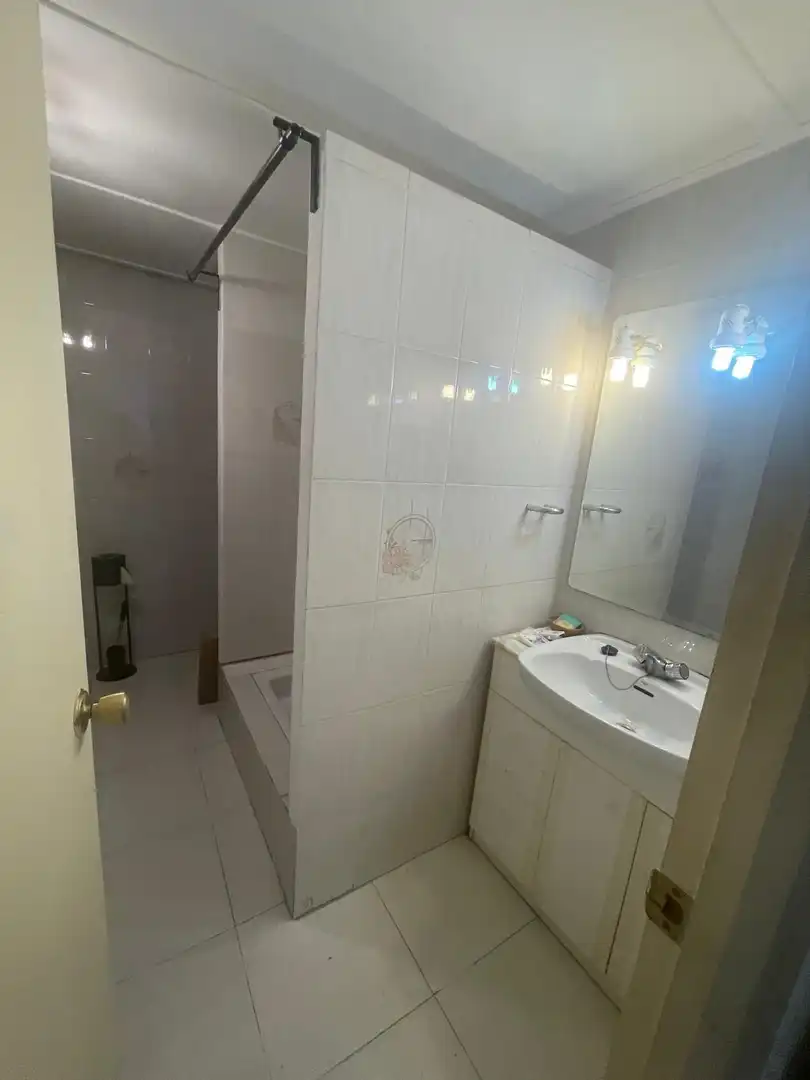 Badezimmer von Geschaftsraum zur Miete in Girona
