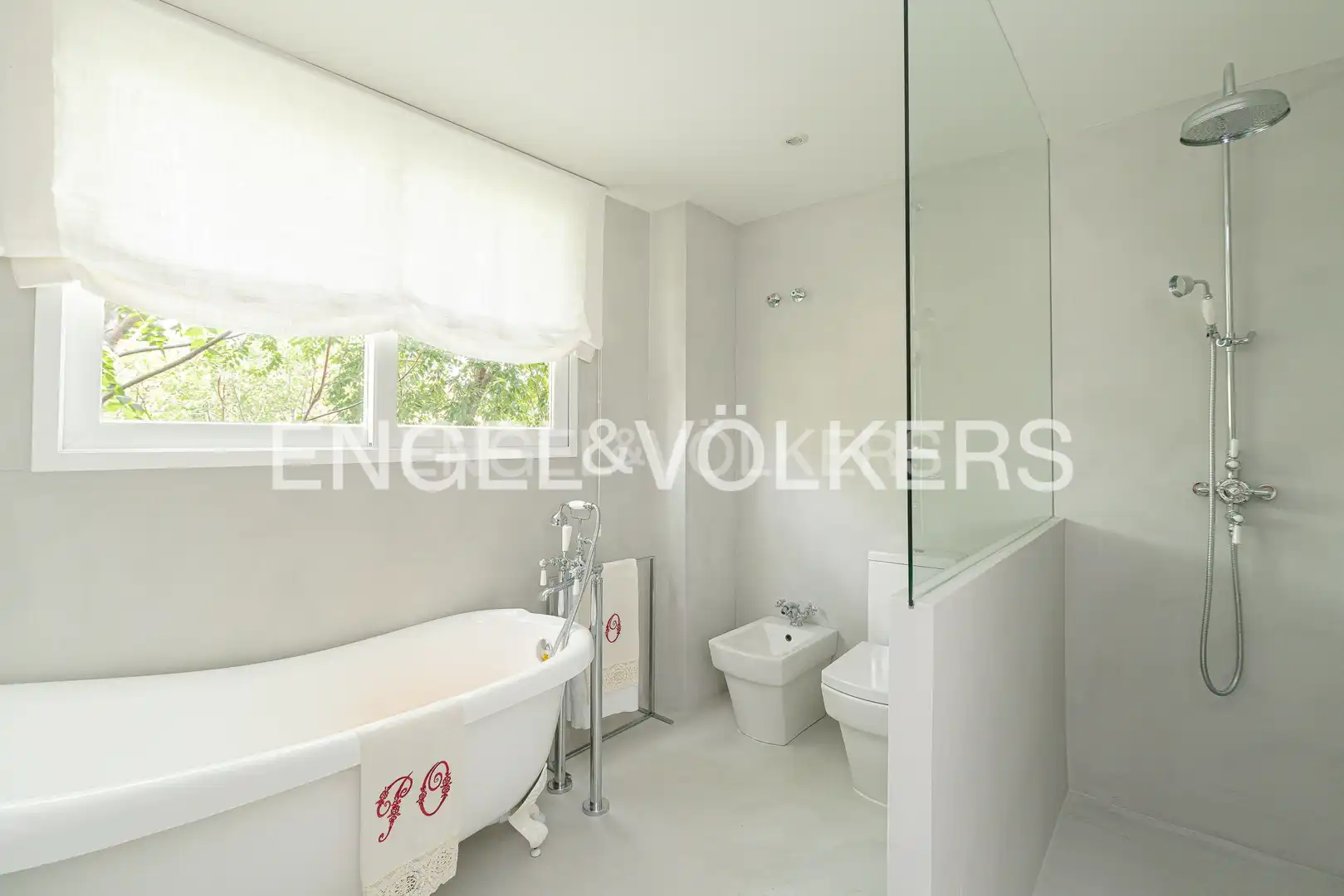 Baño de Casa adosada en venta en Madrid con Aire acondicionado, Calefacción y Terraza