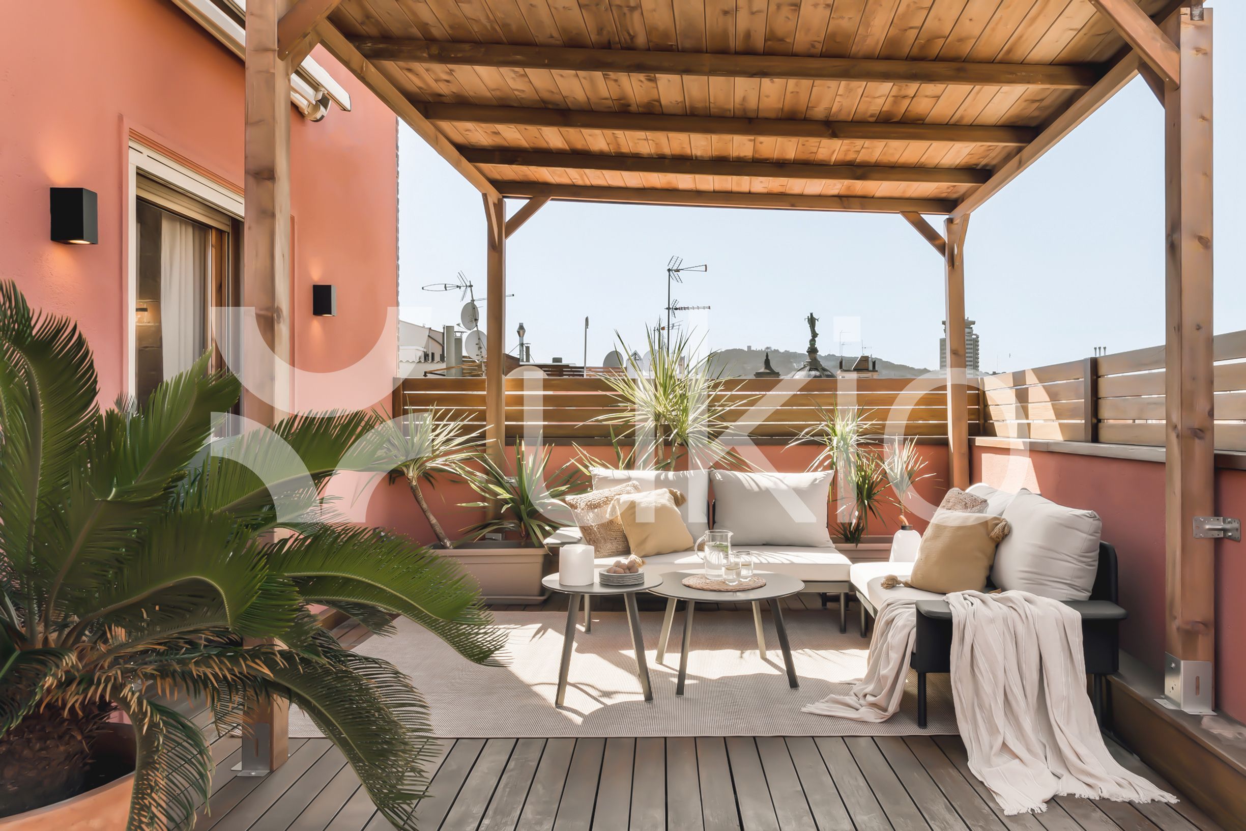 Terrace of Attic to rent in  Barcelona Capital  with Air Conditioner, Heating and Terrace
