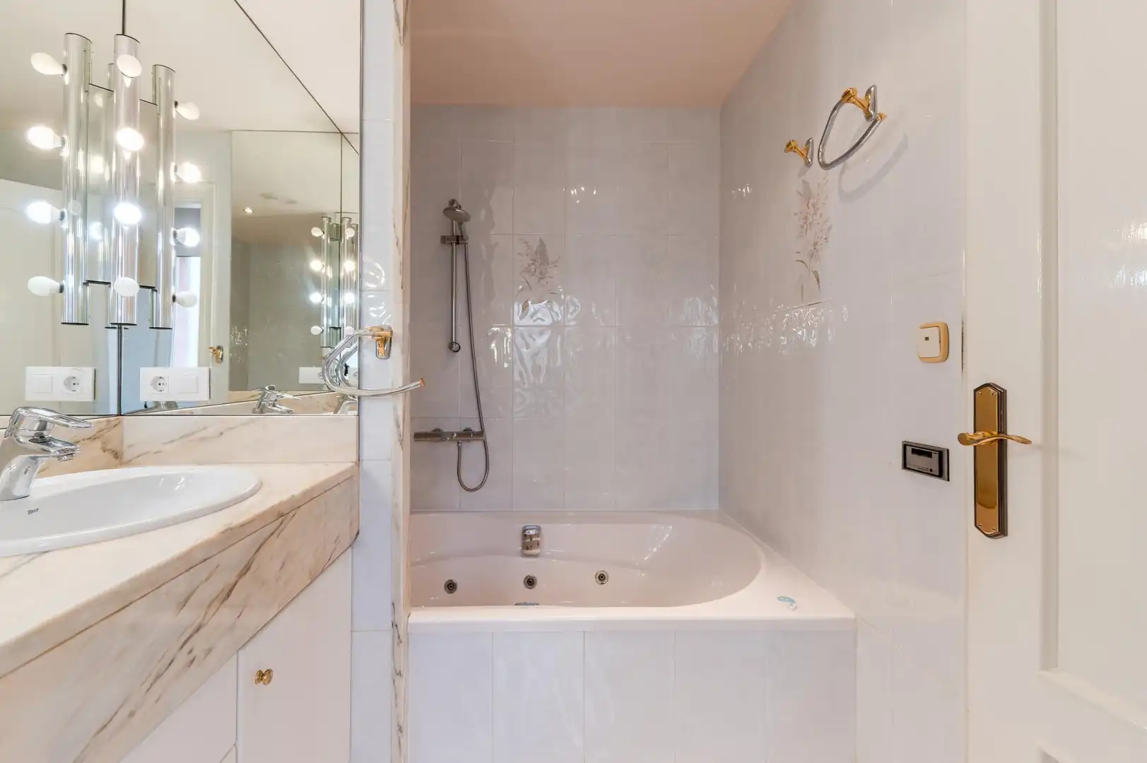 Detached house with terrace for sale in Carrer de Sant Llorenç, imagen 16