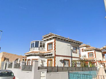 Villa avec piscine à vendre à Bigastro