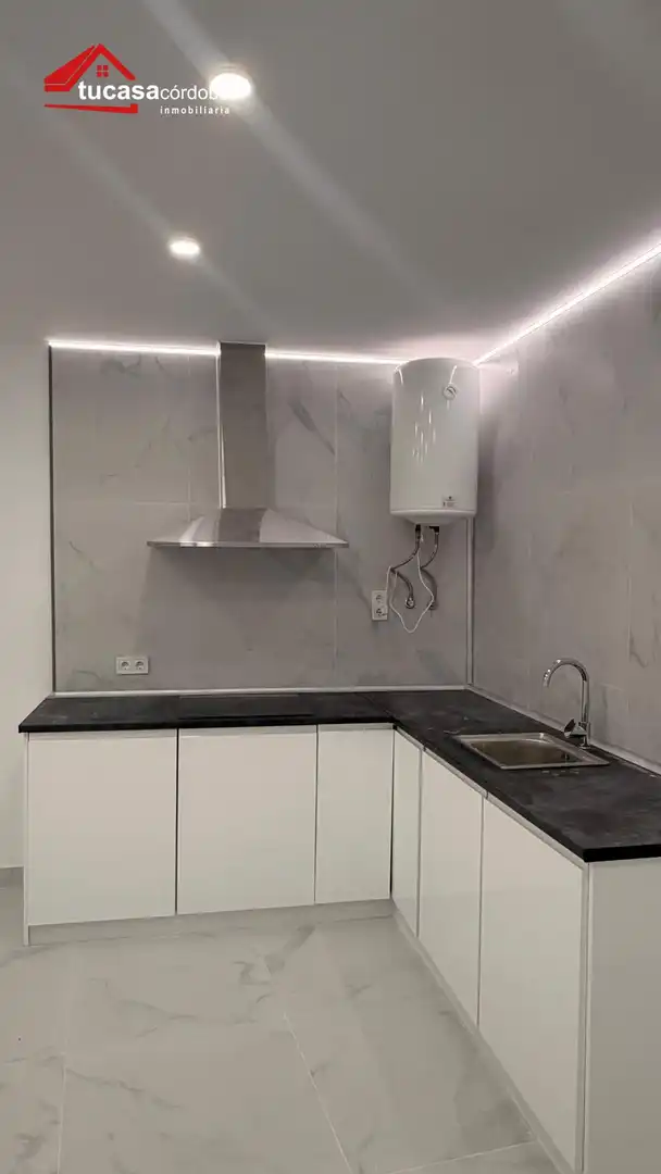 Cocina de Planta baja en venta en Córdoba con Aire acondicionado