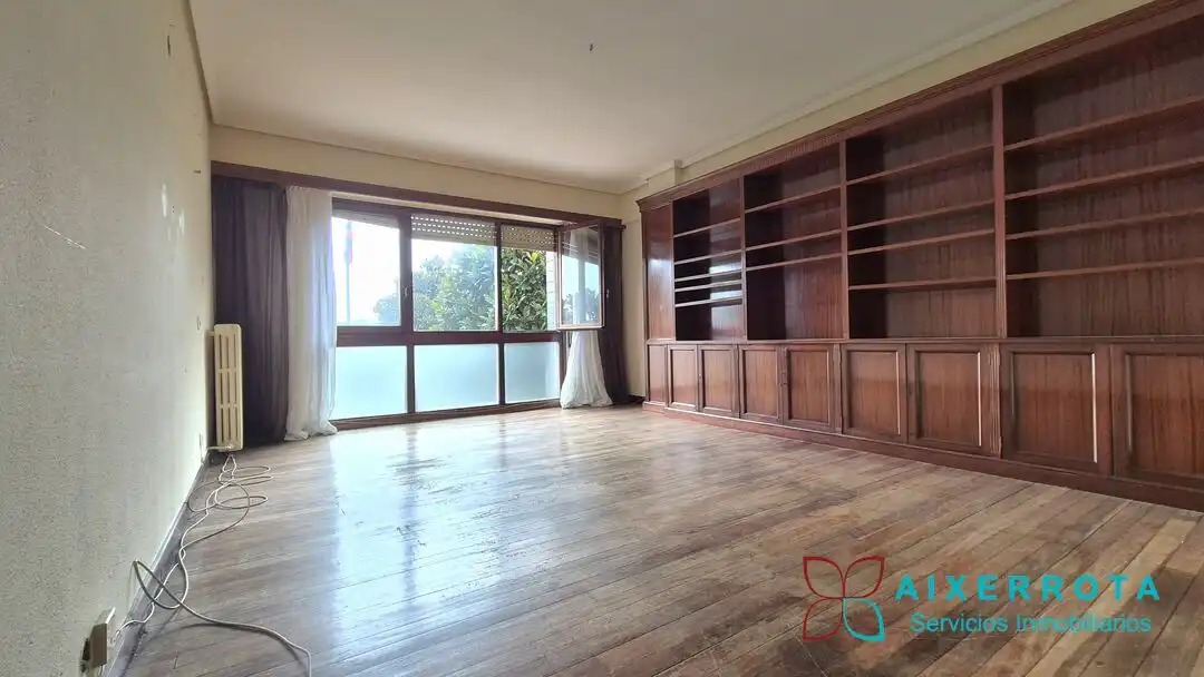Sala de estar de Piso en venta en Getxo  con Calefacción, Terraza y Trastero