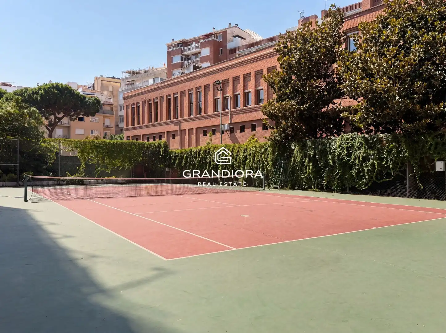 Vista exterior de Pis de lloguer en Barcelona amb Aire condicionat, Piscina i Moblat