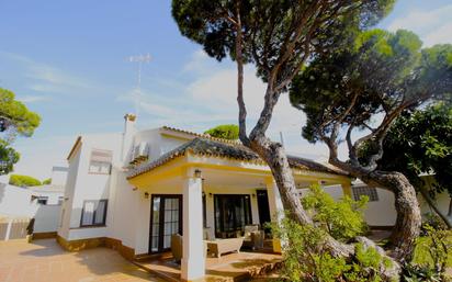 Jardí de Casa o xalet en venda en Chiclana de la Frontera amb Aire condicionat, Terrassa i Piscina