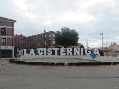 Exterior view of Flat for sale in Cistérniga  with Heating and Storage room