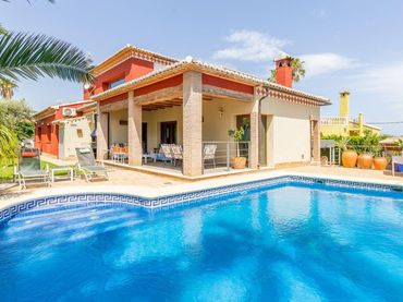 Chalet con balcón en venta en El Montgó