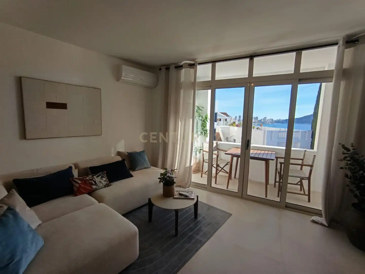 Wohnzimmer von Maisonette zum Verkauf in Calpe / Calp mit Klimaanlage, Waschmaschine und Balkon