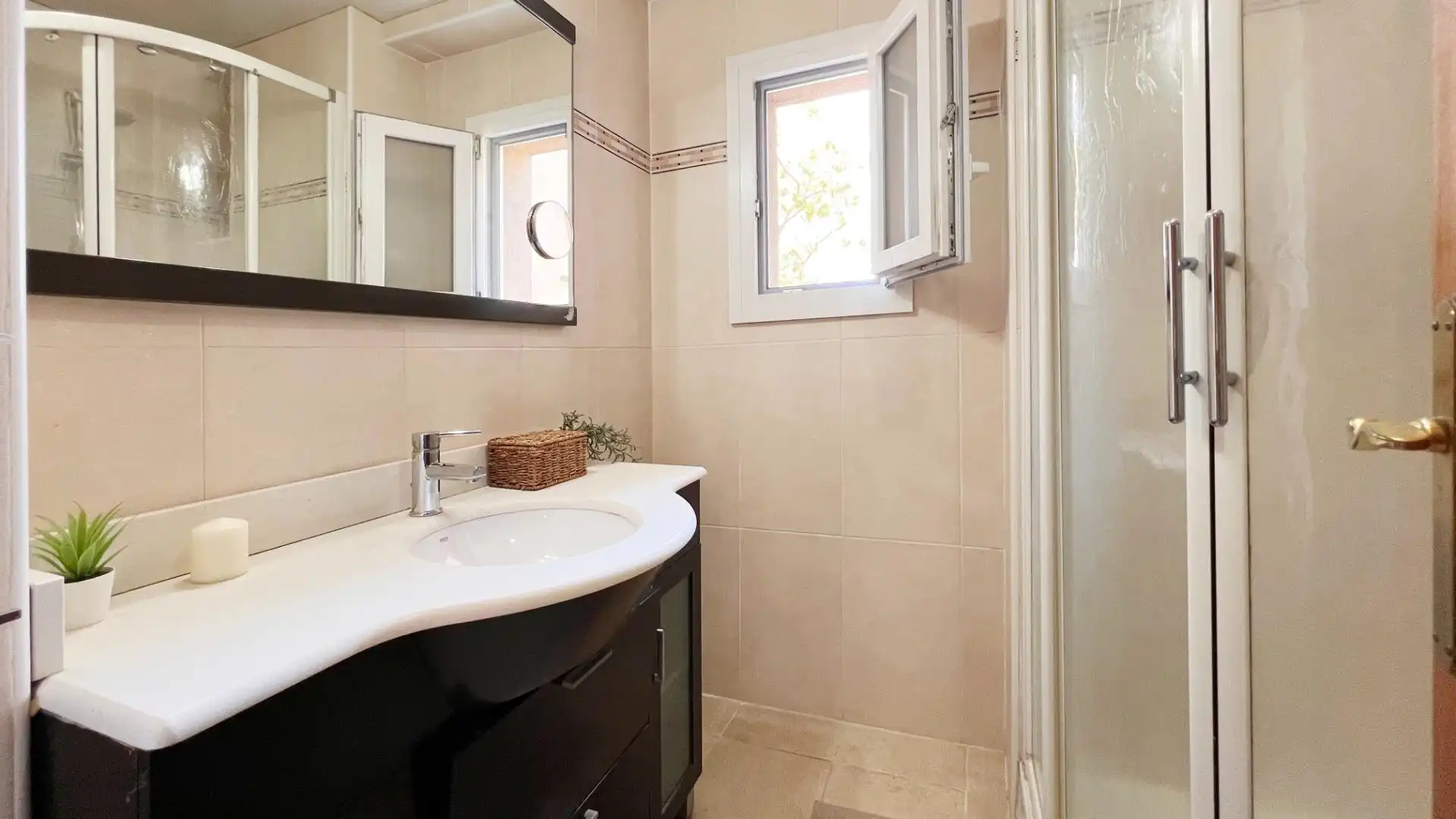 Piso con terraza en venta en Artigues - Llefià, imagen 6