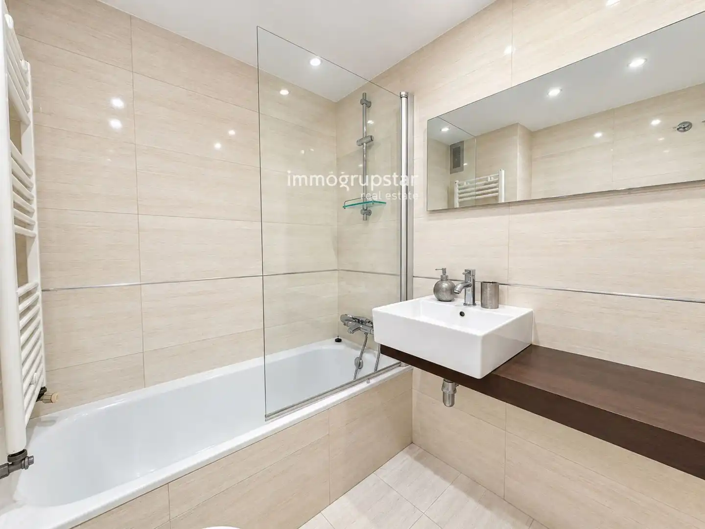Apartament amb terrassa en venda a Onze de Setembre, imagen 23
