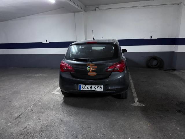 Garaje en Venta en Avenida de Madrid en La Bozada – Parque Delicias