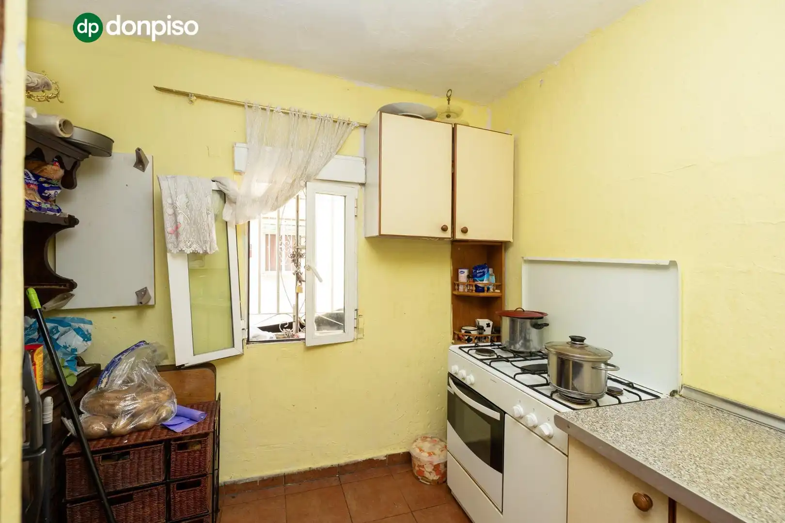 Kitchen of Ground floor for sale in Zaidín