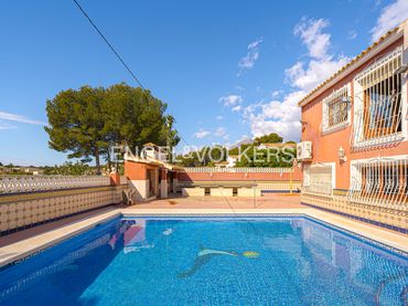 Casa con piscina in vendita a Escandinavia - Cautivador