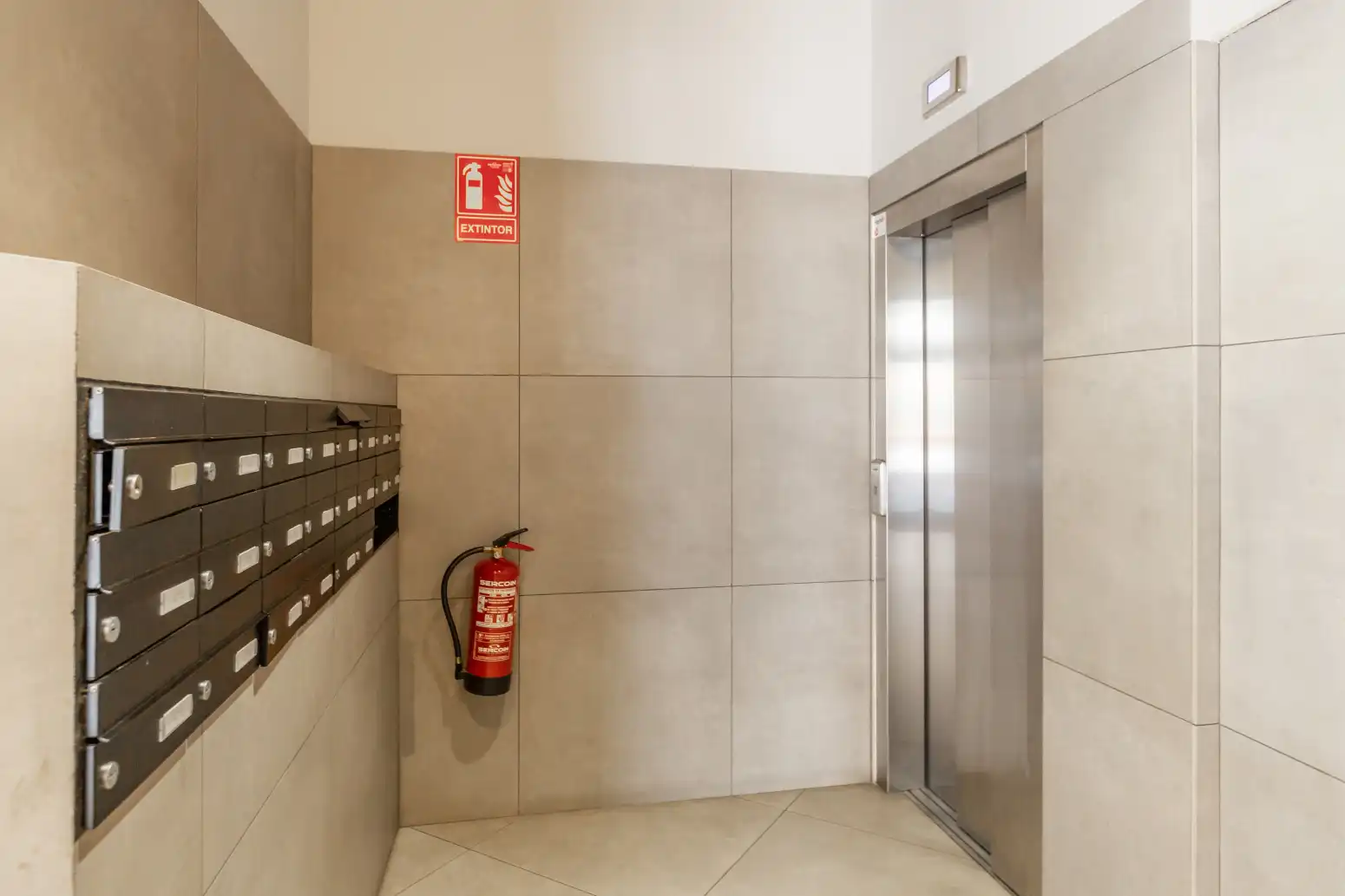 Piso en venta en  Pamplona / Iruña con Calefacción, Parquet y Balcón