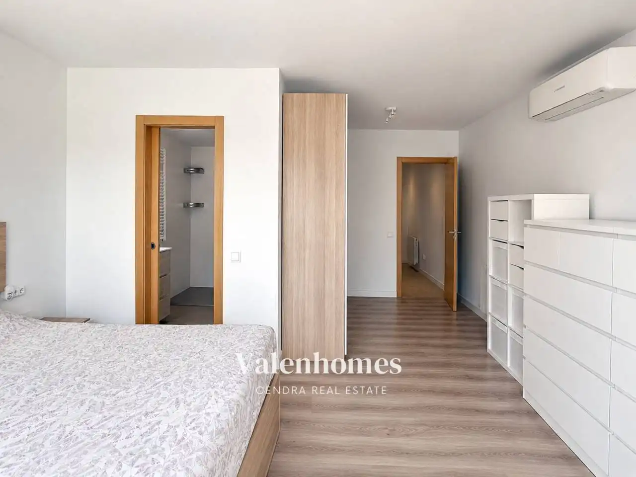 Dormitori de Casa o xalet en venda en Terrassa amb Aire condicionat, Calefacció i Terrassa