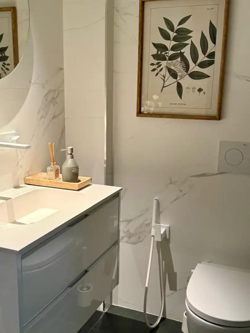 Baño de Apartamento de alquiler en León Capital  con Calefacción, Parquet y Amueblado