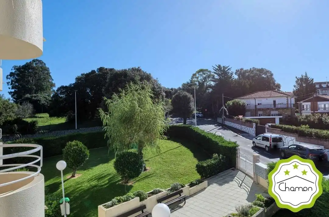 Außenansicht von Wohnung zur Miete in Noja mit Heizung, Privatgarten und Terrasse