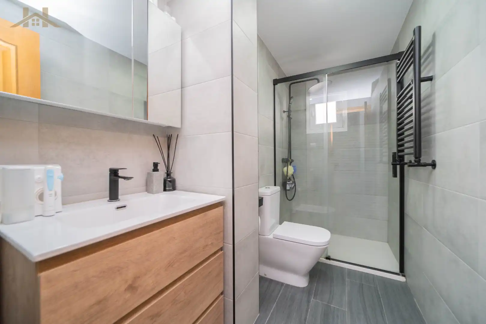 Baño de Piso en venta en Alcorcón con Aire acondicionado, Terraza y Amueblado