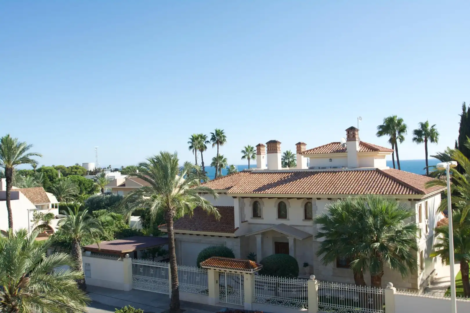 Außenansicht von Haus oder Chalet zum Verkauf in Orihuela mit Klimaanlage, Heizung und Privatgarten