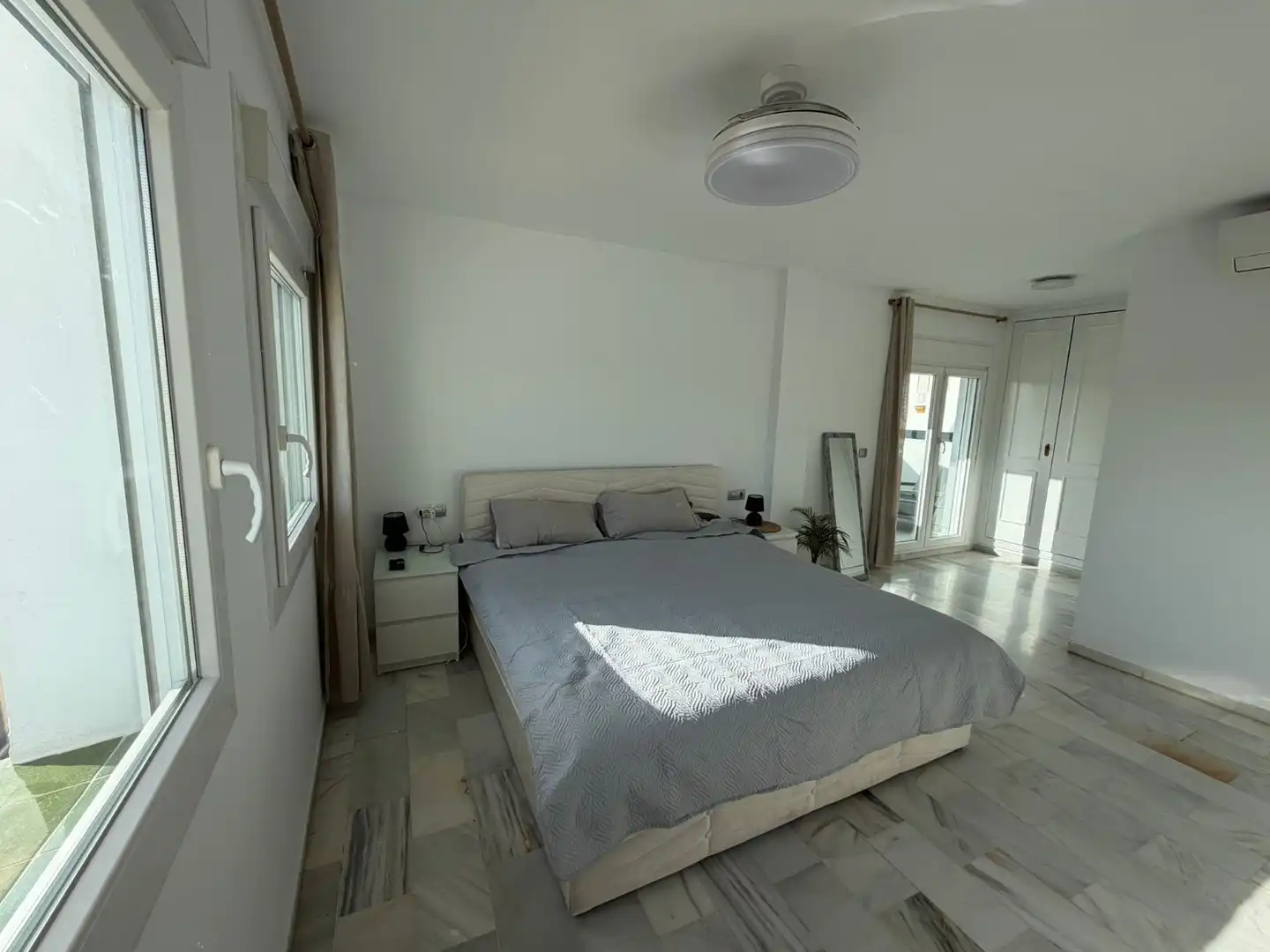 Habitación de Casa o chalet en venta en Torremolinos con Aire acondicionado, Calefacción y Terraza