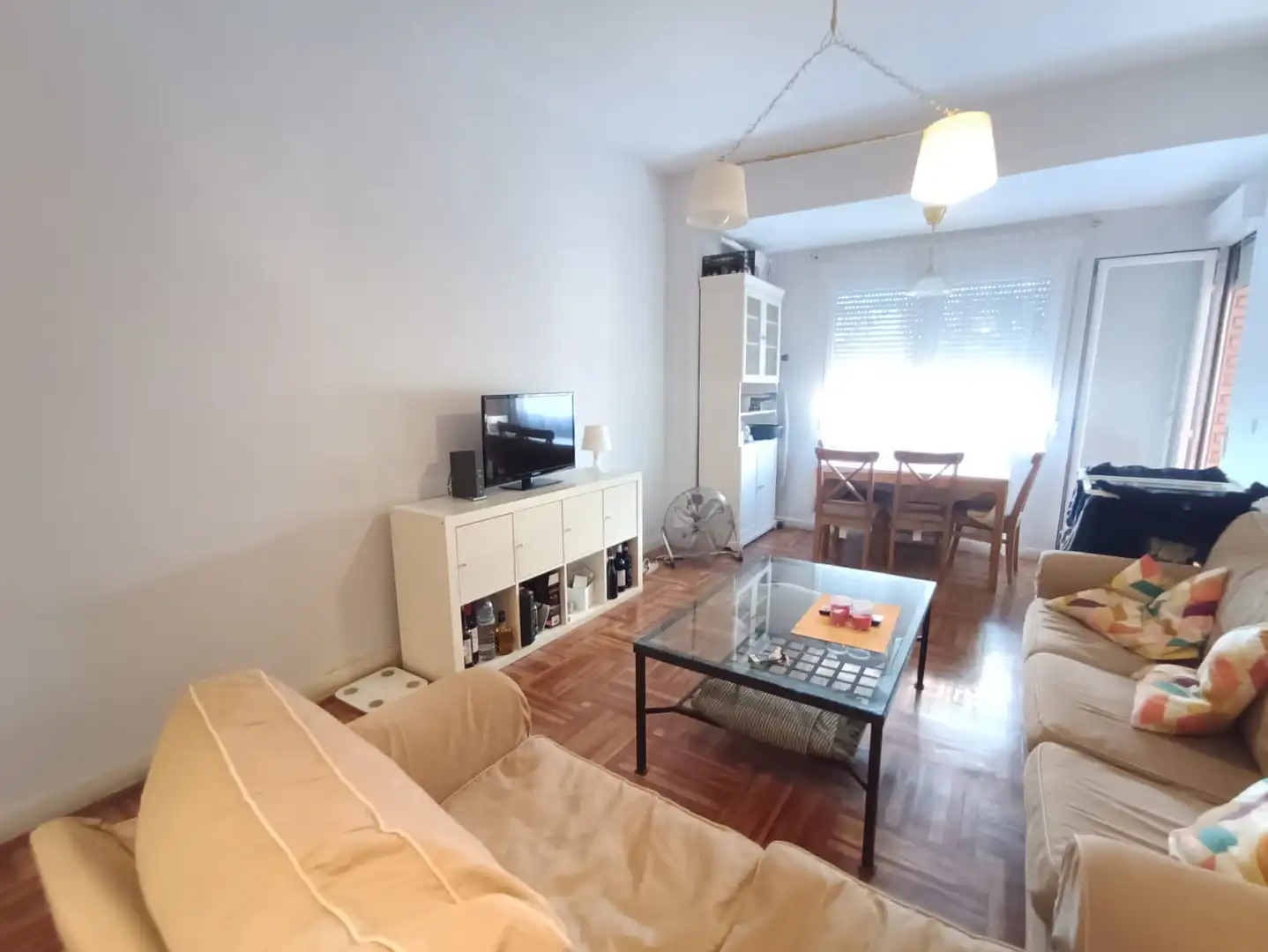 Room in Calle de la Infanta Mercedes, Cuatro Caminos - Azca