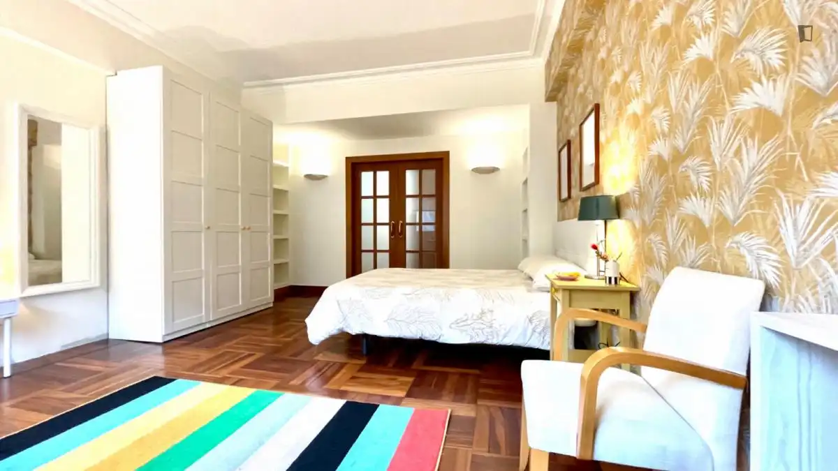 Room in Sabino Arana - Jesuitas