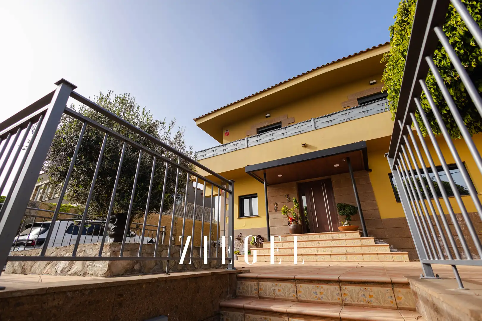 Vista exterior de Casa o xalet en venda en Tacoronte amb Aire condicionat, Jardí privat i Terrassa