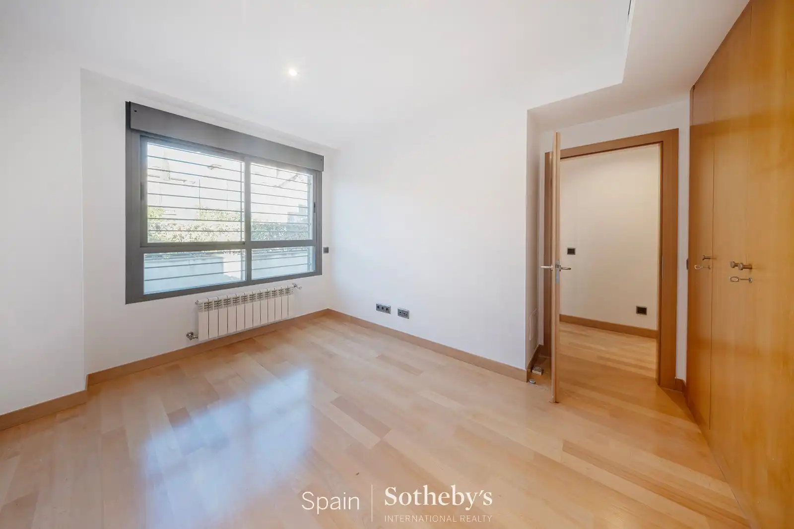 Dormitori de Apartament de lloguer en La Moraleja amb Aire condicionat, Calefacció i Terrassa