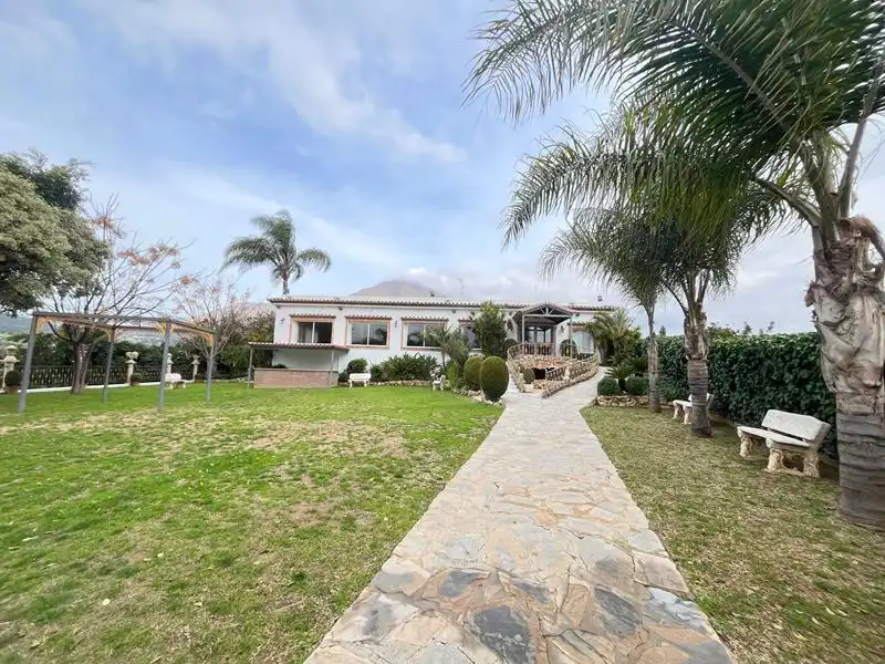 Terreno rustico in vendita a Casares pueblo