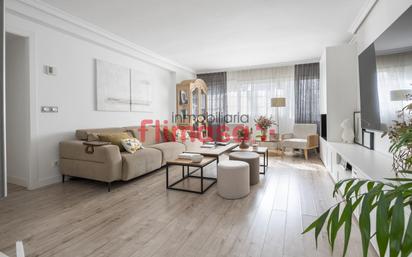 Living room of Flat for sale in Móstoles  with Air Conditioner and Heating