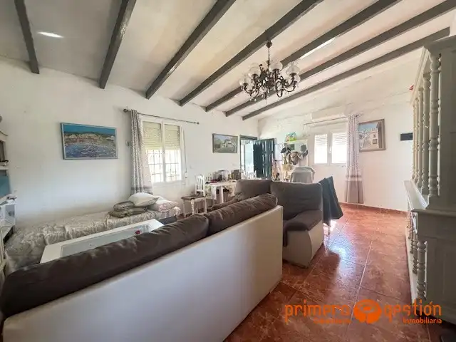 Vista exterior de Casa o xalet en venda en Carmona amb Aire condicionat, Calefacció i Piscina
