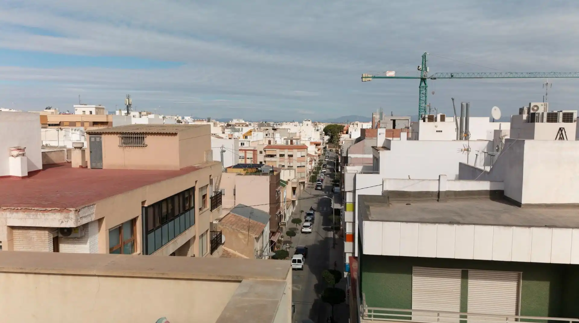 Vista exterior de Casa o xalet en venda en Guardamar del Segura amb Piscina comunitària