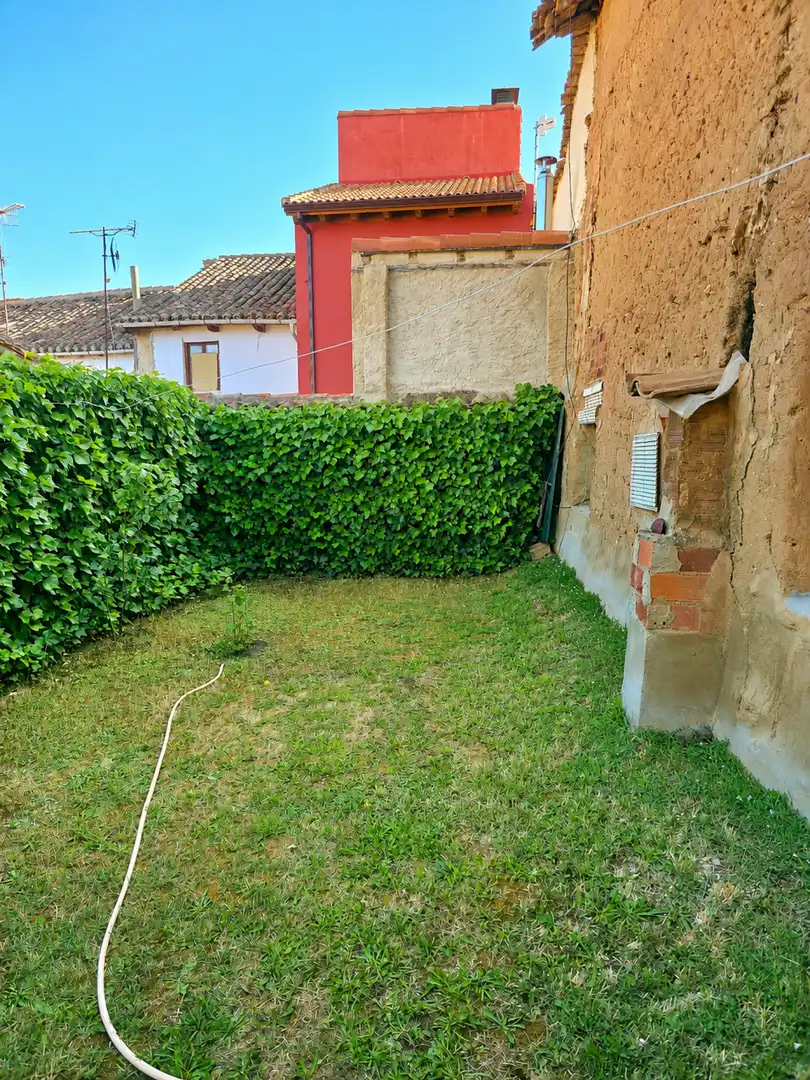 Jardí de Casa o xalet en venda en Herrera de Pisuerga amb Calefacció, Parquet i Traster