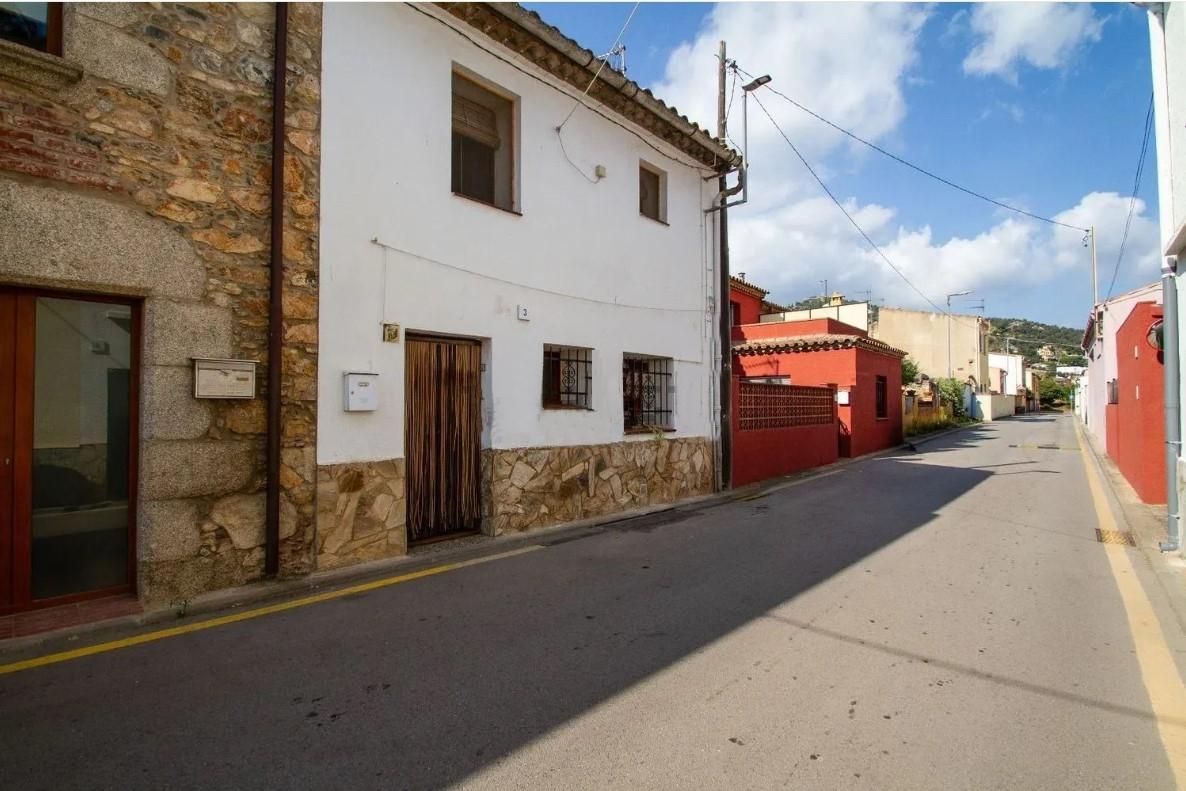 Vista exterior de Casa adosada en venda en Calonge i Sant Antoni amb Calefacció, Terrassa i Forn