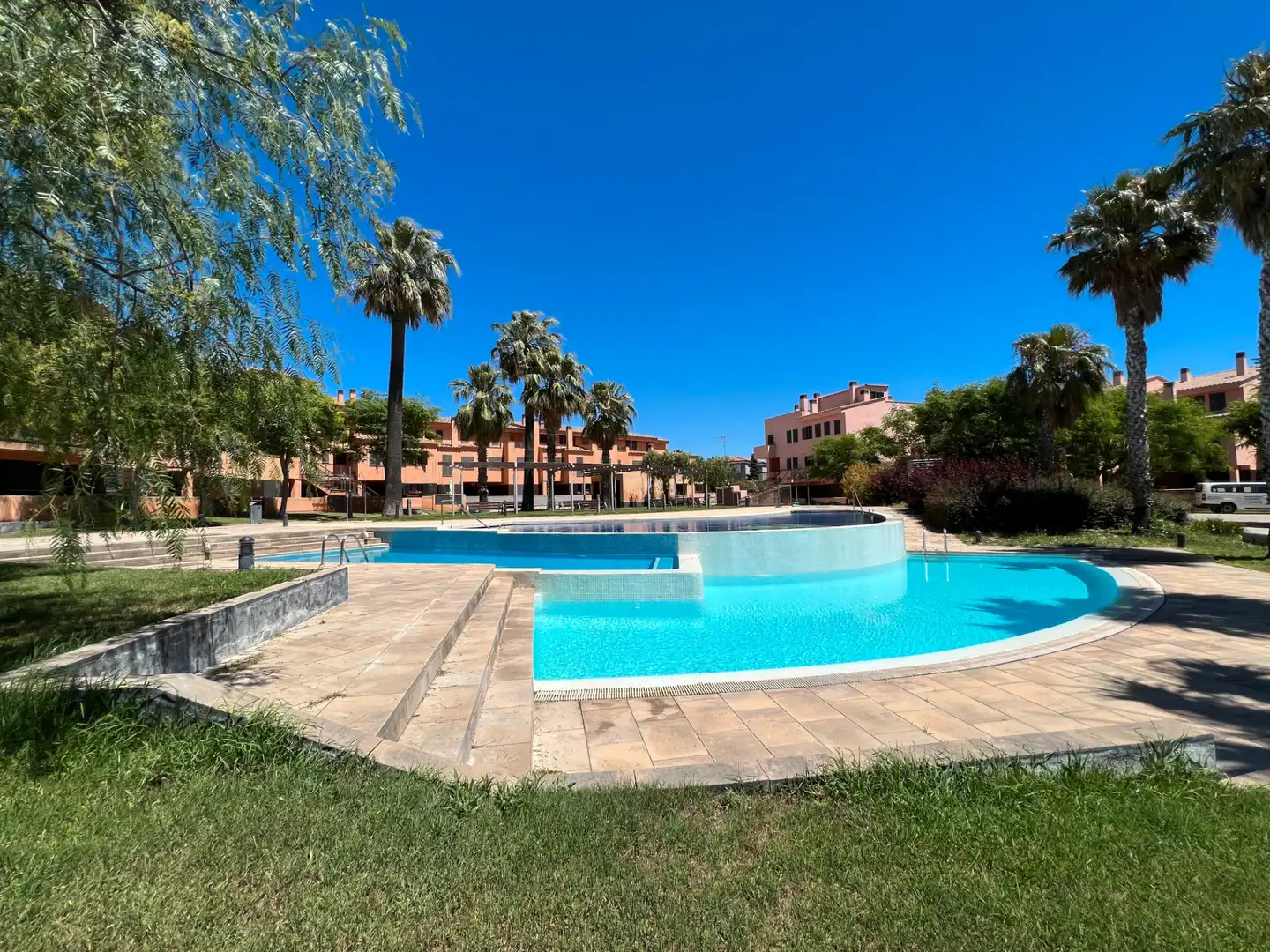 Piscina de Casa adosada en venta en Reus con Aire acondicionado, Calefacción y Jardín privado