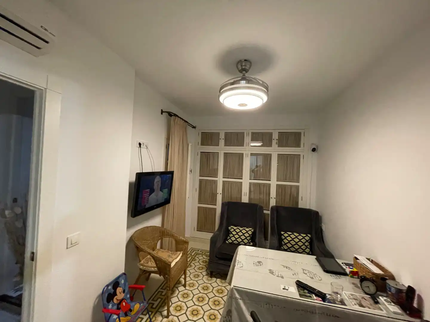 Sala d'estar de Casa adosada en venda en Coria del Río amb Aire condicionat, Calefacció i Terrassa