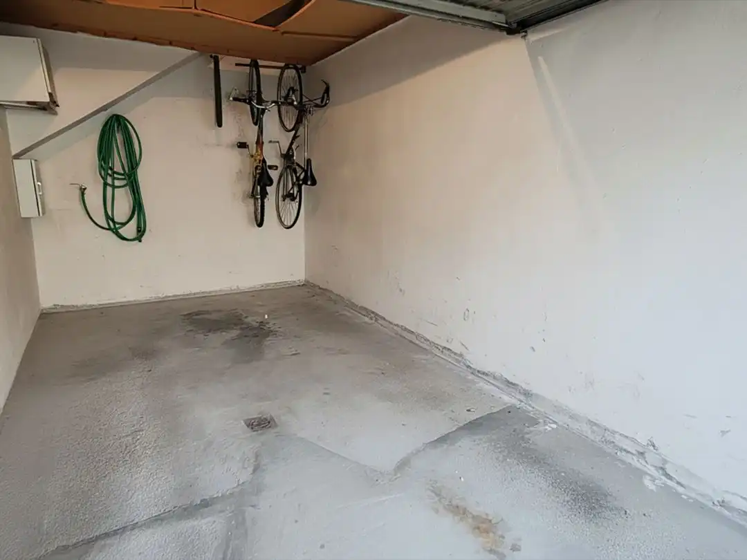 Garage for sale in Huesca